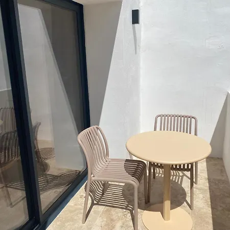 Bed & Breakfast La Maison De - Piscine - *