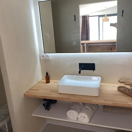 Bed & Breakfast La Maison De - Piscine - Sete