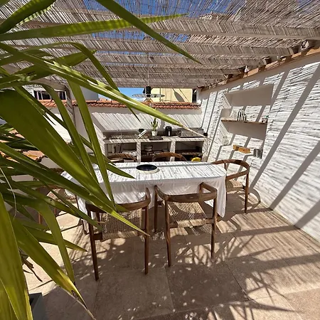 La Maison De - Piscine - *