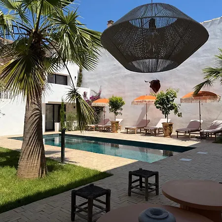 Bed & Breakfast La Maison De - Piscine - Sete