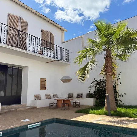La Maison De - Piscine - Bed & Breakfast